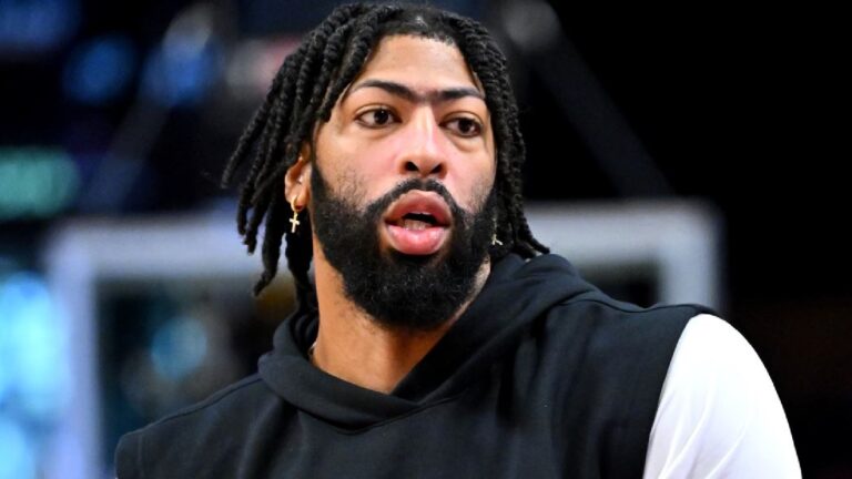 Dallas Mavericks Star Anthony Davis and Wife Marlen Davis Bond Over Golf Expectations