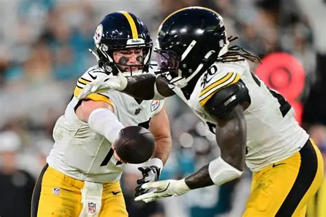 Pittsburgh Steelers Facing Tough Decision with Emerging QB Skylar Thompson Pittsburgh Steelers Facing Tough Decision with Emerging QB Skylar Thompson