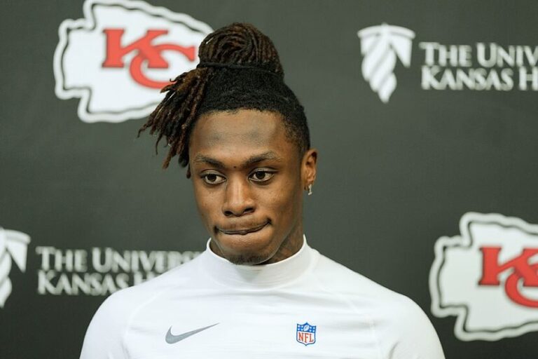 Chiefs Face Uncertain Timeline as Xavier Worthy Recovers from Dislocated Shoulder