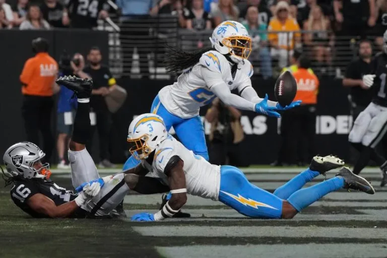 Justin Herbert Ignites MVP Buzz After Commanding Win Over Raiders