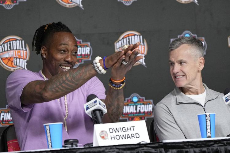 Chicago Bulls Coach Donovan Honored Before Hall of Fame Induction