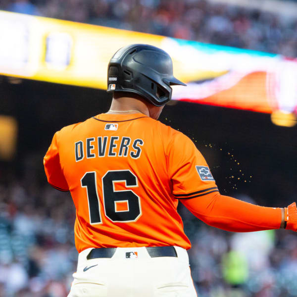Unveiling the Best NFL DFS Sleeper Picks for DraftKings and FanDuel