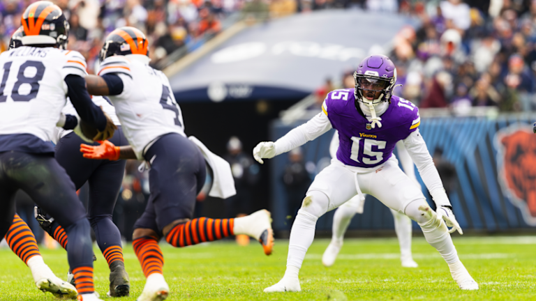 Detroit Lions vs. Chicago Bears Showdown: Expert Predictions Favor the Lions in NFC North Clash