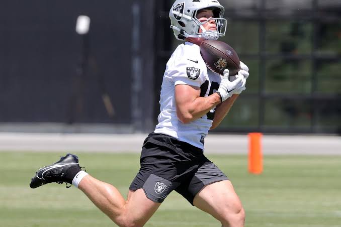 Meet Tommy Mellott: The New Orleans Saints’ Swiss Army Knife in Training