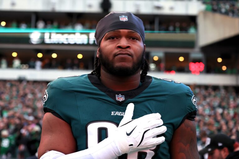 Eagles’ Jalen Carter Faces Tough Challenge from Vic Fangio