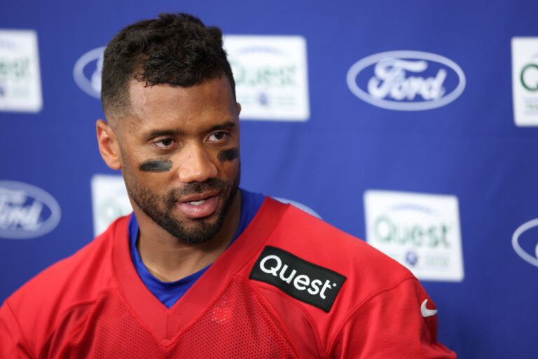 New York Giants Face Quarterback Conundrum After Commanders’ Dominant Win