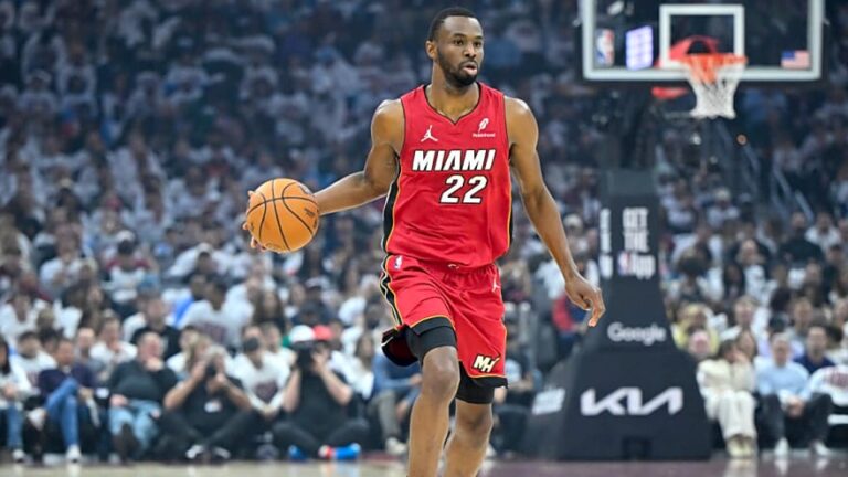 Los Angeles Lakers Eyeing Blockbuster Trade for Former Warriors Star