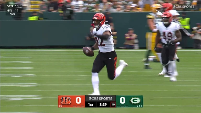 Tip Drill! Bengals pick off Love on early INT