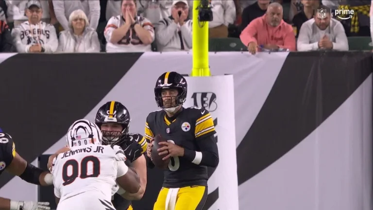 Vintage Rodgers! QB lets it rip on opening-drive TD