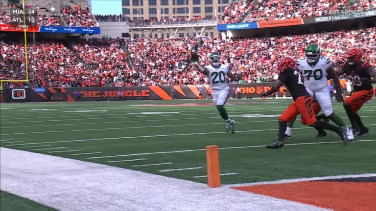 Breece with a pump-fake TD!