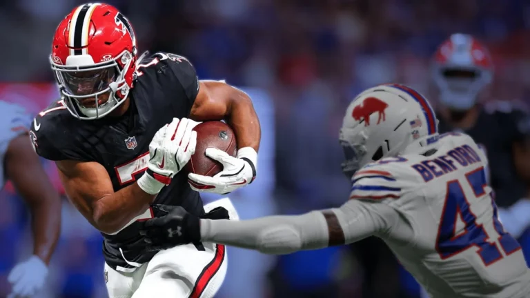 Bijan Robinson’s best plays from career-high 238-yard game Week 6