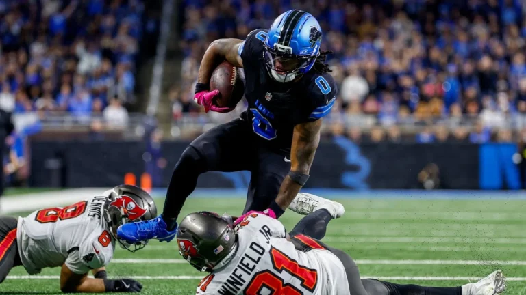 Jahmyr Gibbs’ best plays 218-yard, 2-TD game Week 7