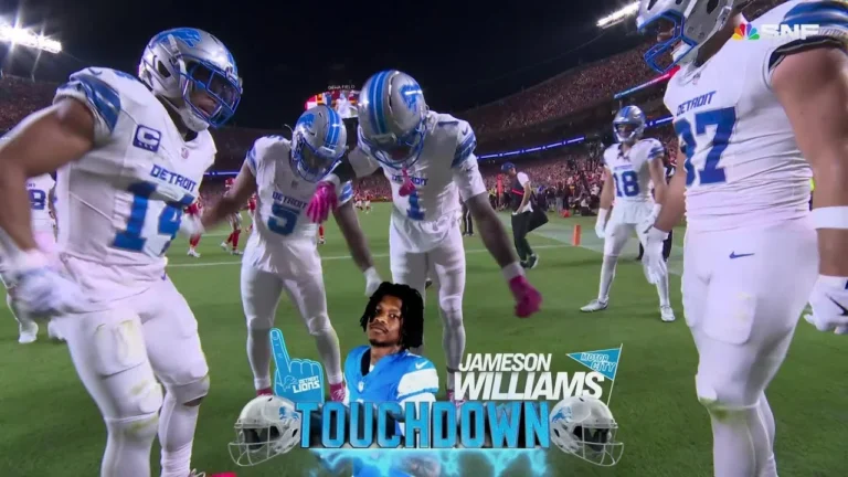 JAMO to the HOUSE! Williams blasts through tacklers on TD strike