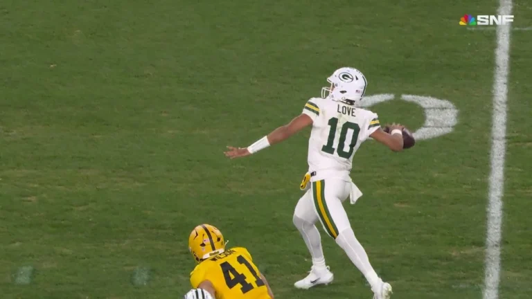 Love unloads 33-yard heave to Watson, sets up TD