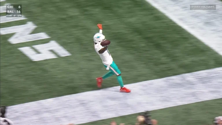 Waddle SOARS to the endzone on 43-yard TD