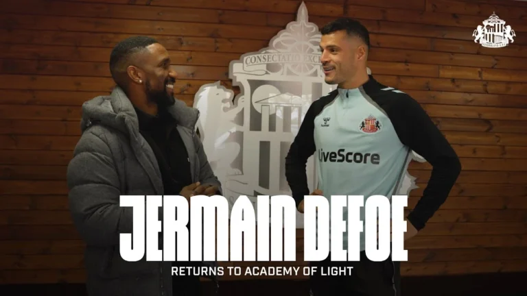 Jermain Defoe Returns to the Academy of Light Meets Régis Le Bris & the Sunderland Squad