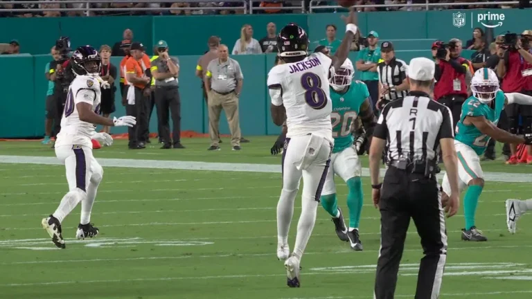 Lamar is back! Ravens’ QB brings team downfield for TD