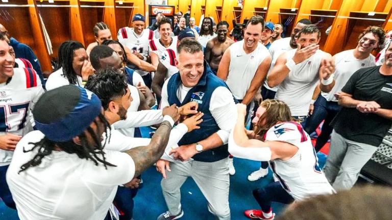Inside the Patriots Locker Room After the Patriots 31-13 Win vs. the Titans New England Patriots