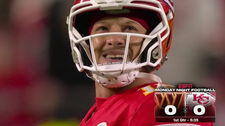 Lattimore INT! CB picks off Mahomes