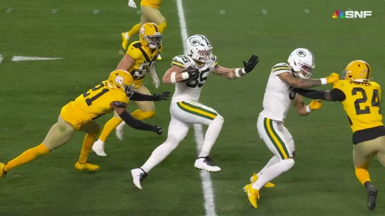 Tucker Kraft cannot be stopped! TE scores for GB