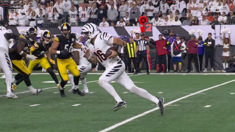 Joe 2.0! Designed run from Flacco gets crowd HYPED