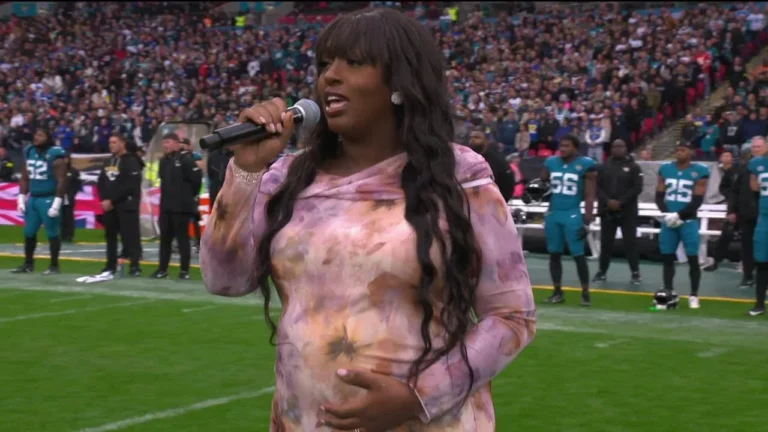 Deb Orah Performs God Save the King at the London Game