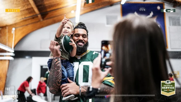 Packers players entertain children during Little Heroes Celebration
