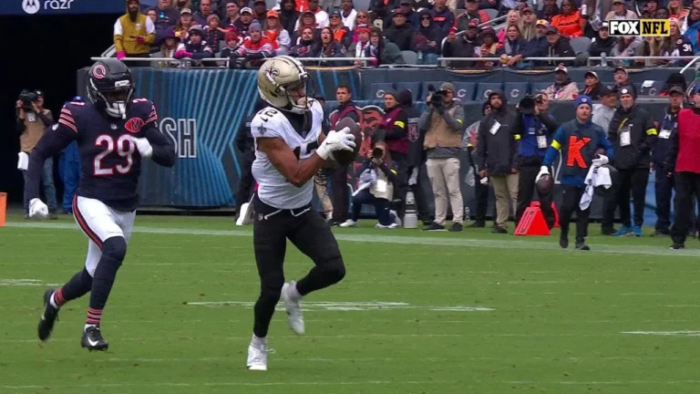 Rattler launch codes! QB hits Olave on 57-yard heave, sets up TD
