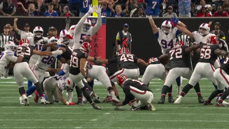 FG Block! Buffalo special teams makes big play in the fourth quarter