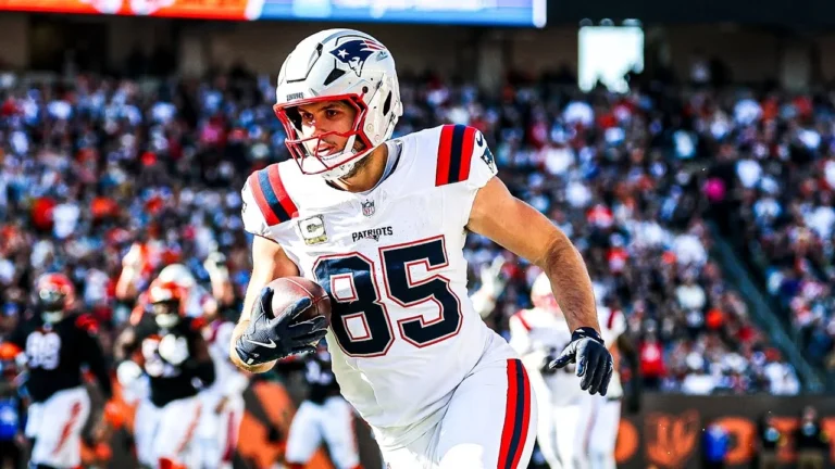 HIGHLIGHTS: Drake Maye Touchdown Pass to Hunter Henry in 26-20 Win vs. Bengals Patriots Week 12
