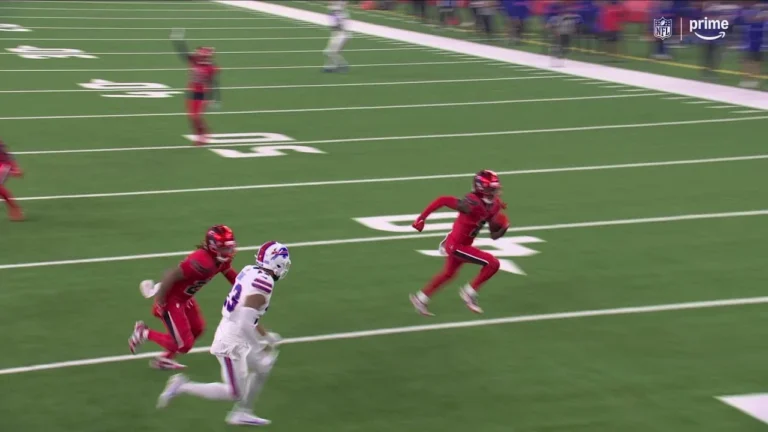 Tip Drill! Bullock picks off Allen for a Houston INT