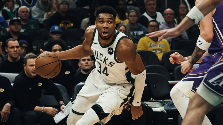 Highlights: Giannis Antetokounmpo Scores 32 Points vs. Lakers 11.15.25