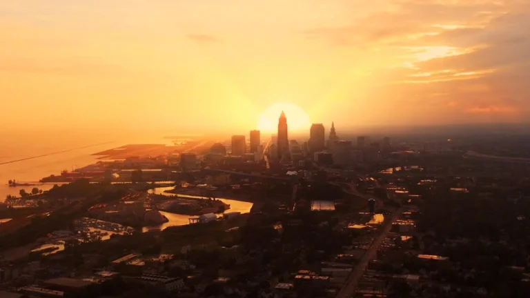 It’s Time to RISE & SHINE in The Land