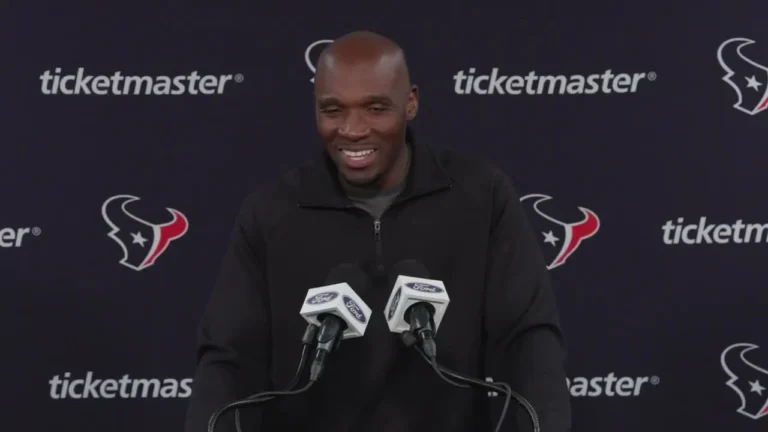 DeMeco Ryans Updates QB Plan, Red-Zone Fix & Identity Week 10 Presser