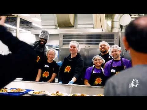 Phoenix Suns and St. Vincent De Pauls Family Evening Meal program ti tip off Season of Giving