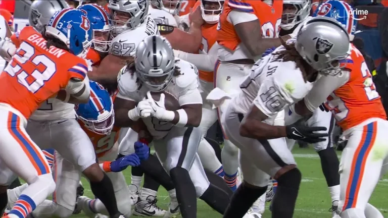 Jeanty bursts into the endzone for a Raiders’ TD