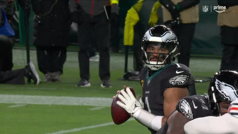 Hurts lasers A.J. Brown for a Philly score