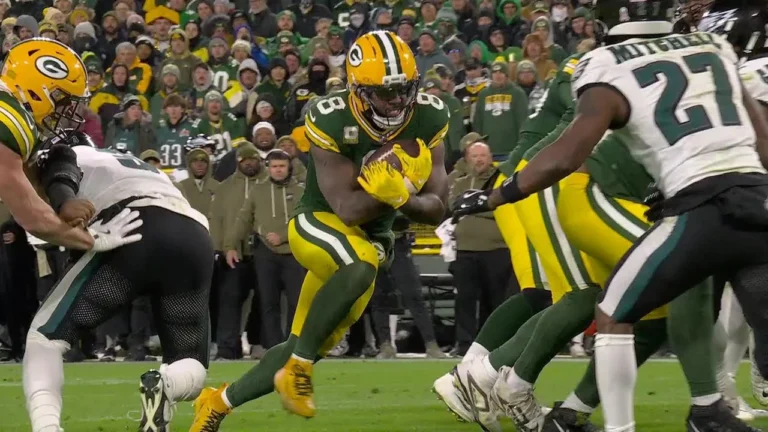GB answers with Jacobs’ rushing TD