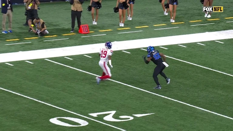 Jameis Winston shakes the defender on a trick play receiving touchdown