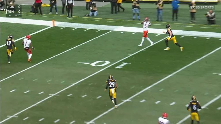 Flacco pinpoints an open Higgins for a Cincy TD