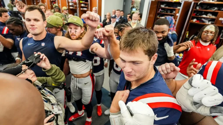 Inside the Patriots Locker Room After 6th Straight Win vs. Falcons New England Patriots