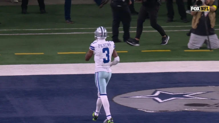 Ferguson’s big catch sets up Pickens’ TD