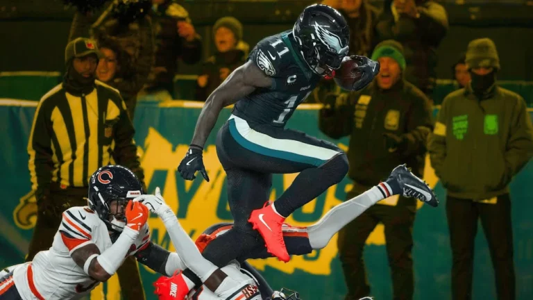 Every catch from A.J. Brown’s 2-TD game vs. Bears Week 13