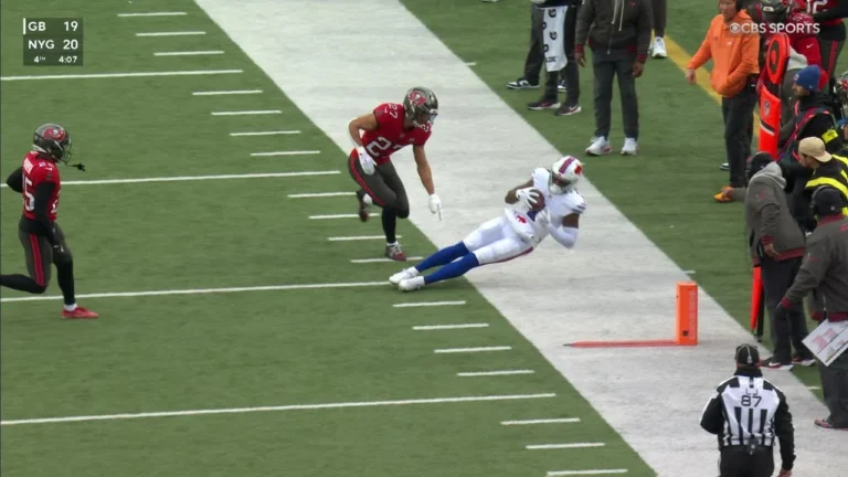Double Catch and Toe Drag in one play!