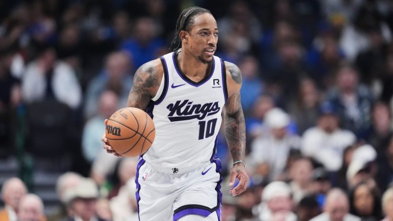 DeRozan Climbs NBA Scoring Mountain With Historic Leap DeRozan Climbs NBA Scoring Mountain With Historic Leap