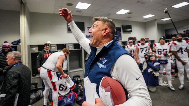 Inside the Patriots Locker Room After 42-10 Win vs. New York Jets New England Patriots