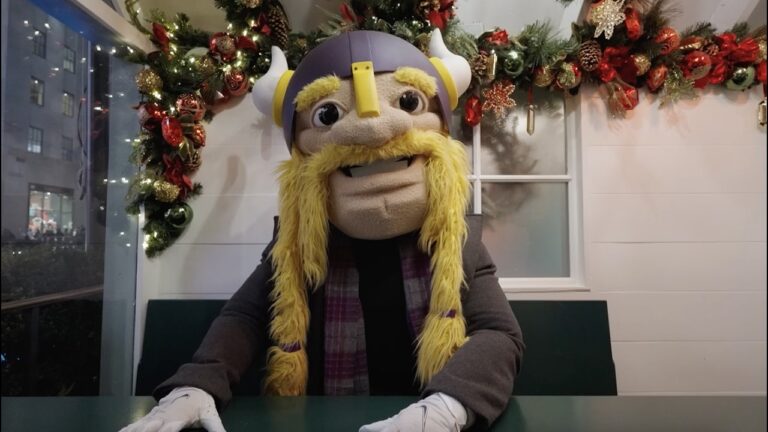 Viktor the Viking Spends the Holidays in the Big City