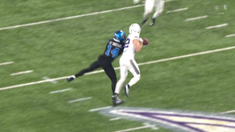 Harrison Smith snags Goff’s pass for a Vikings’ INT