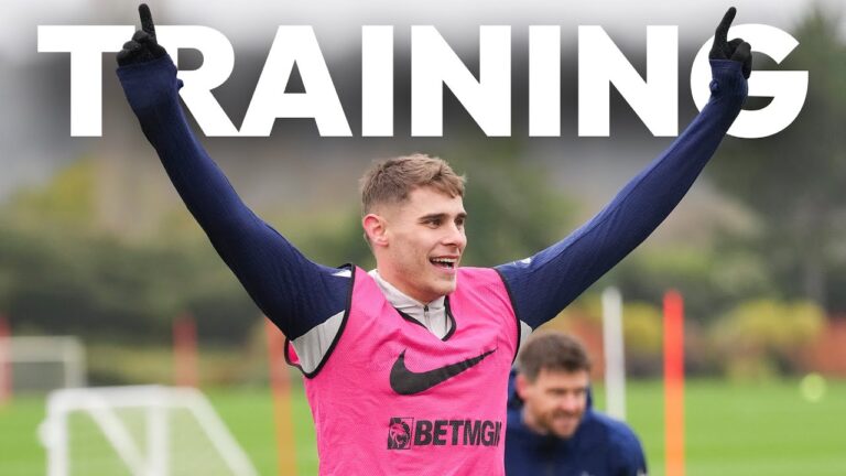 Behind the scenes at Spurs Christmas training ahead of Crystal Palace!