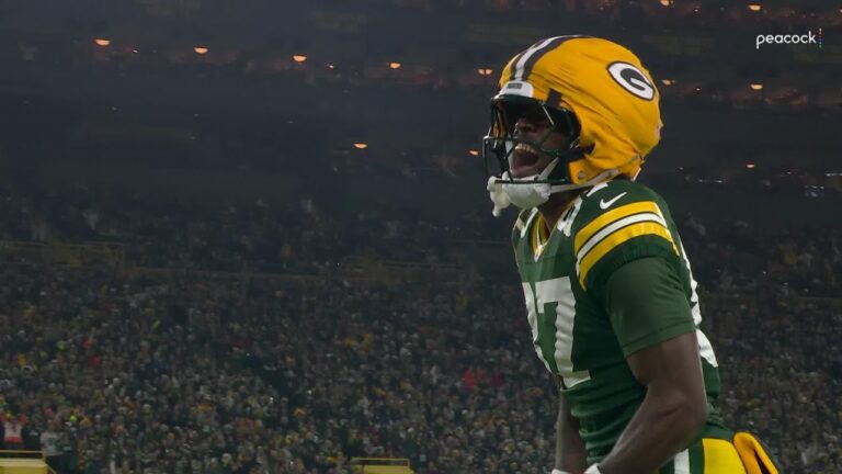 Green Bay comes out SWINGING!